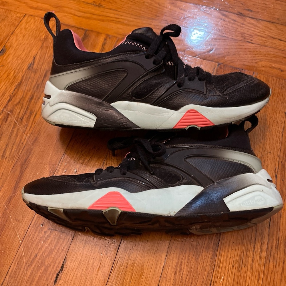 Puma Pink Dolphin Blaze Of Glory Black 2016 Size 8  Used Rare Authentic Trainer